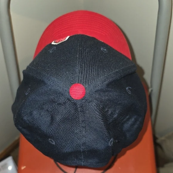 MLB Vintage Cleveland Indians Baseball Hat - Picture 4 of 6